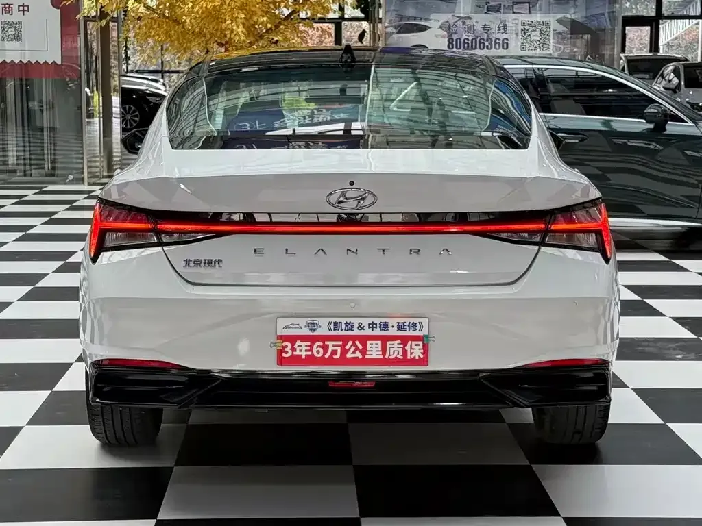 Hyundai Elantra — фото 4