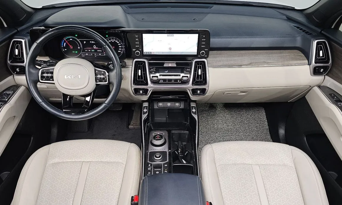 Kia Sorento — фото 10