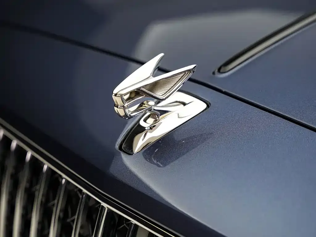 Bentley Flying Spur — фото 2