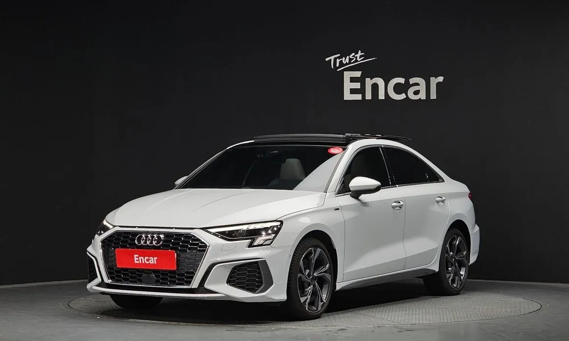 Audi A3 — фото 1