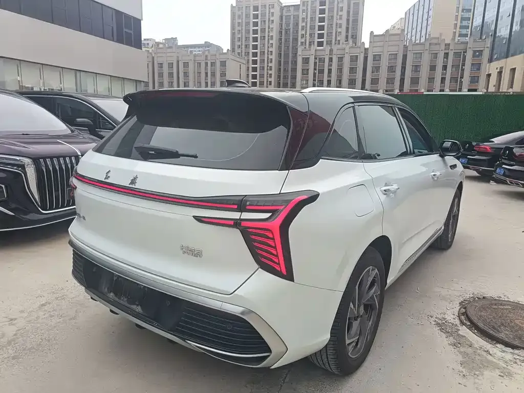 Hongqi HS3 PHEV — фото 9