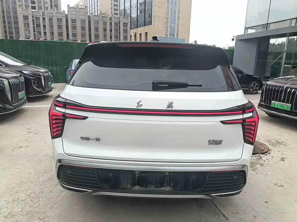 Hongqi HS3 PHEV — фото 10