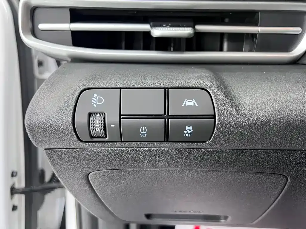 Hyundai Elantra — фото 3