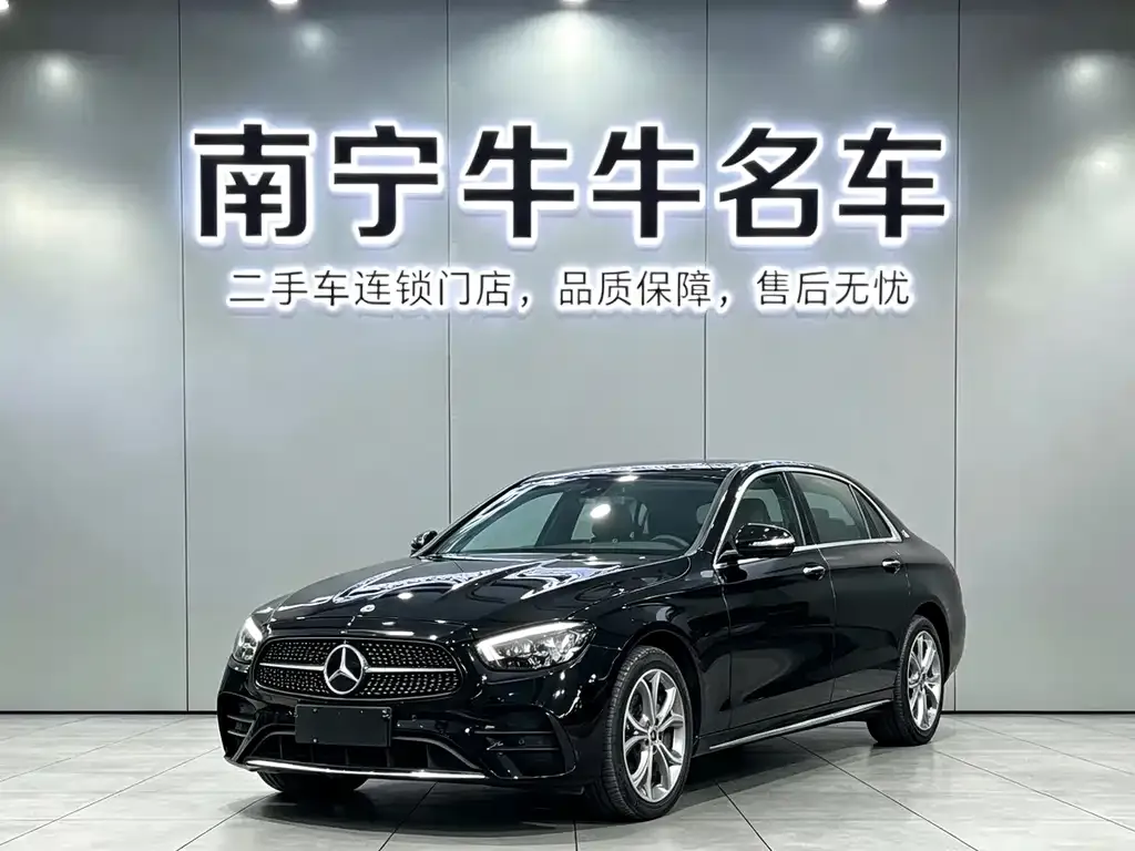 Mercedes-Benz E-Class — фото 1
