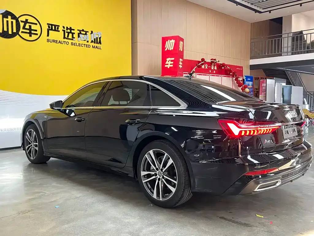 Audi A6L — фото 2