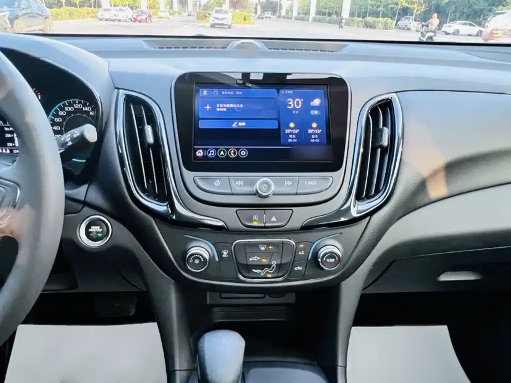 Chevrolet Equinox — фото 10
