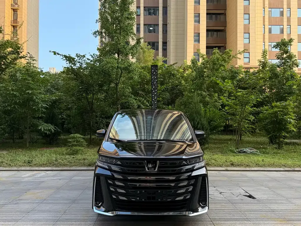 Toyota Vellfire — фото 8