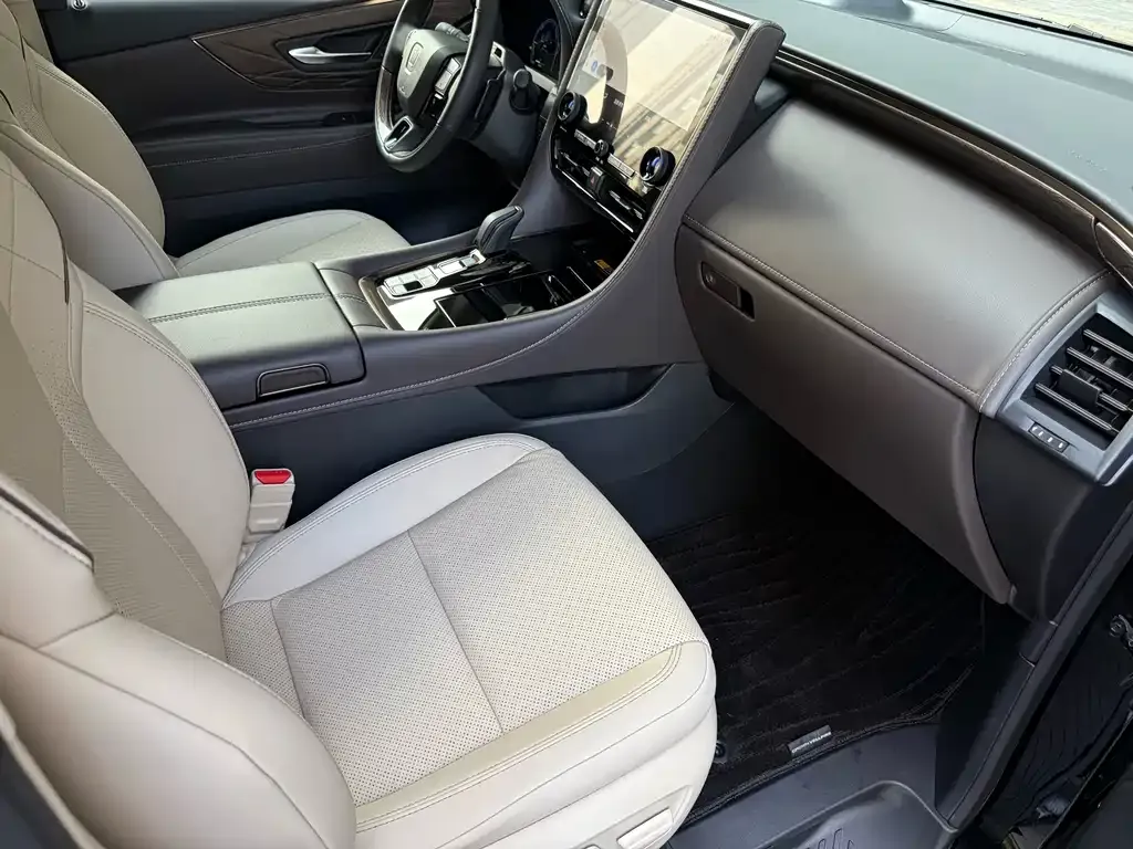 Toyota Vellfire — фото 5