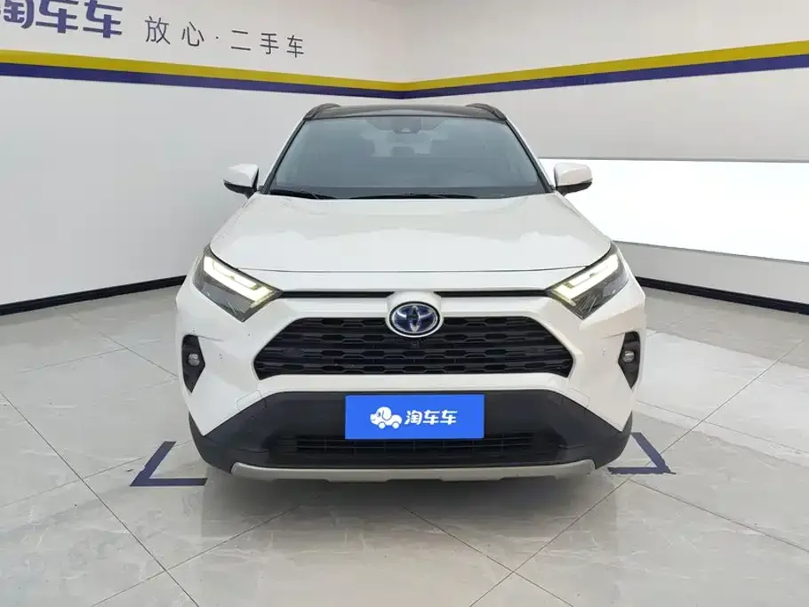 Toyota RAV4 — фото 3