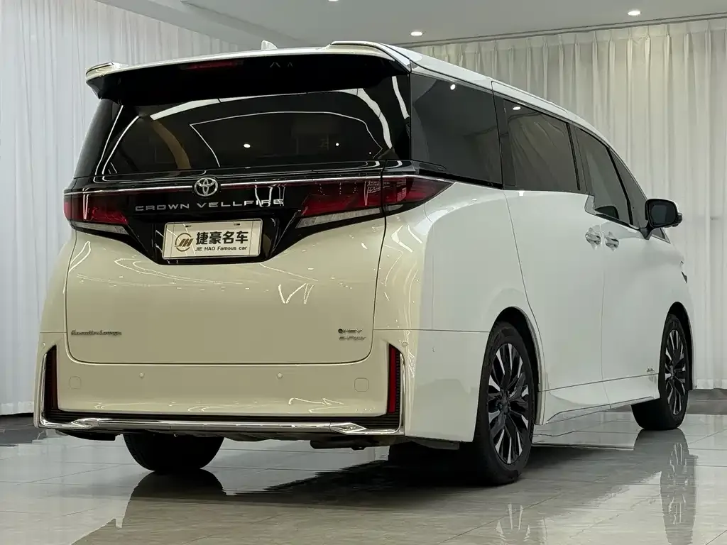 Toyota Vellfire — фото 6