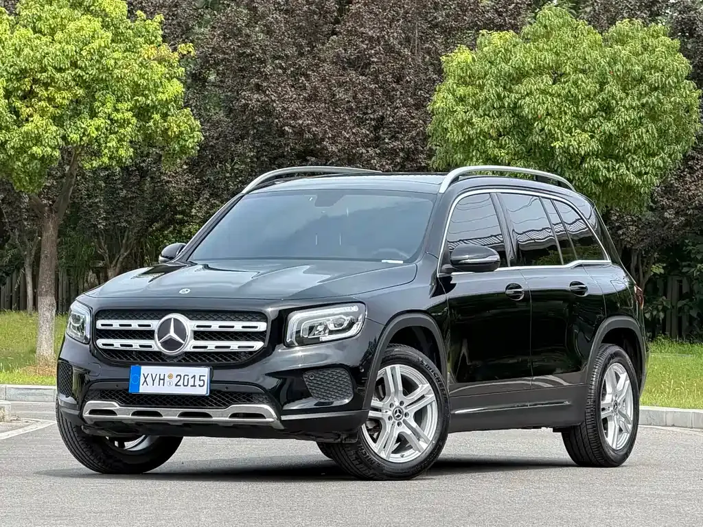 Mercedes-Benz GLB — фото 1