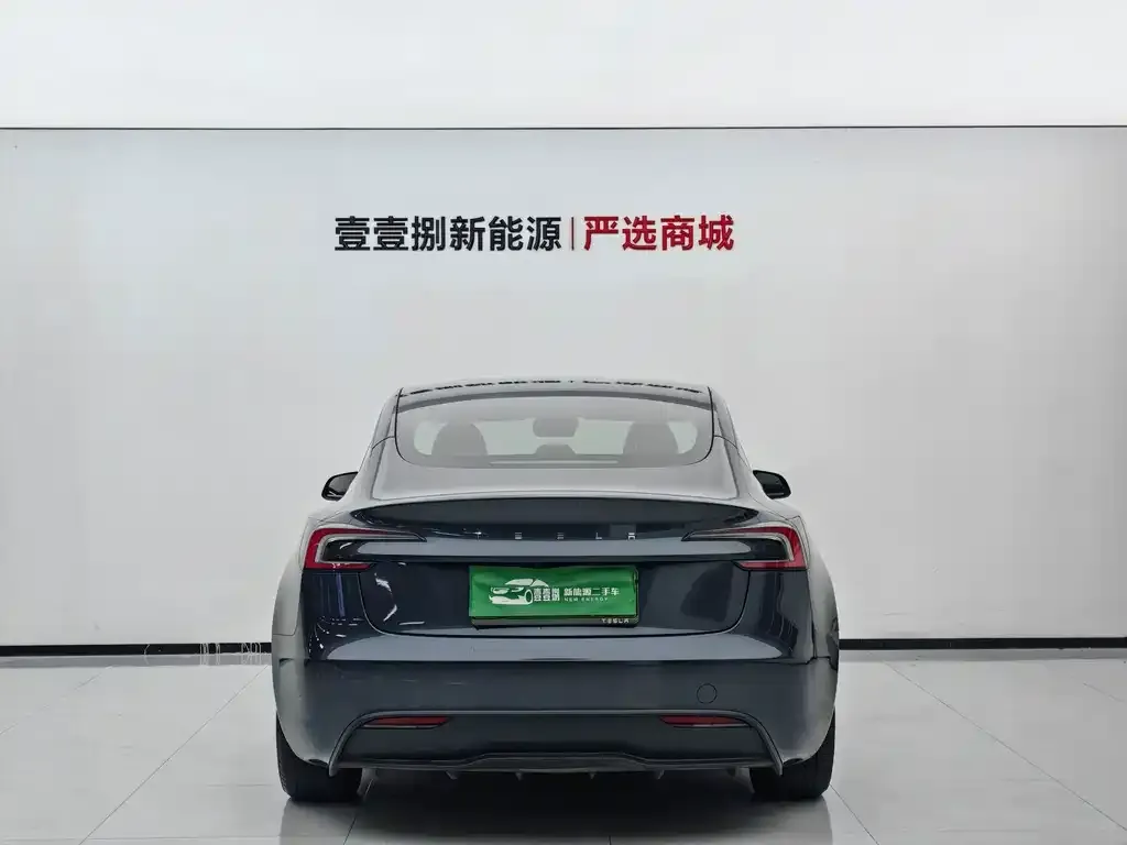 Tesla Model 3 — фото 7