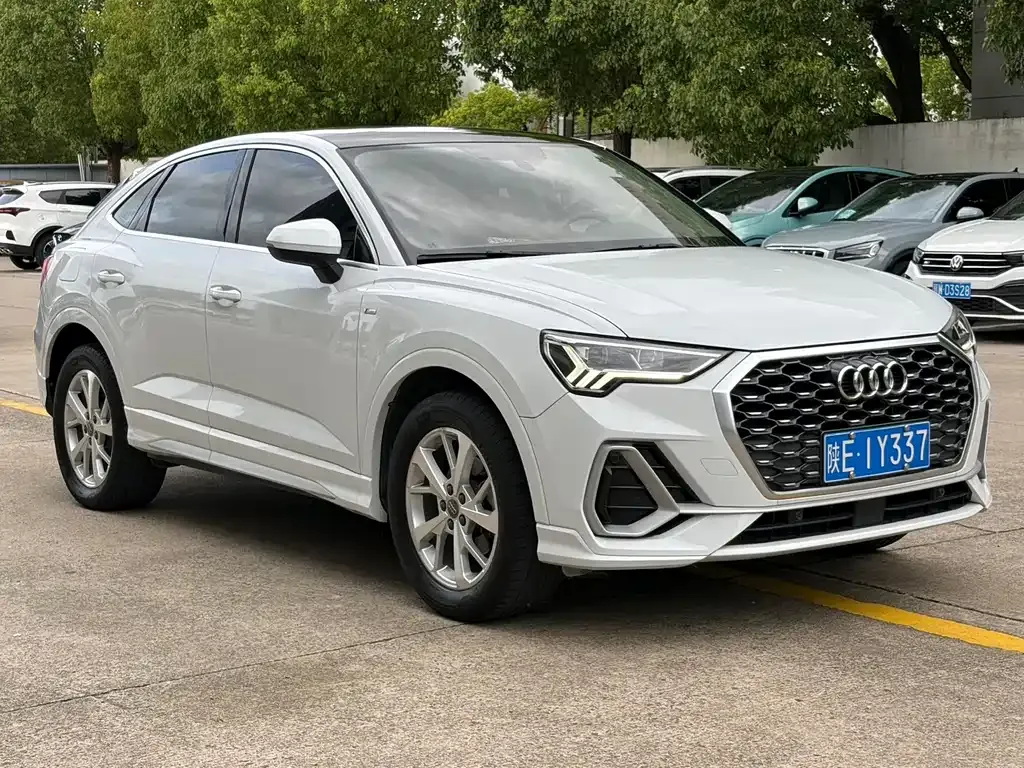 Audi Q3 Sportback — фото 10