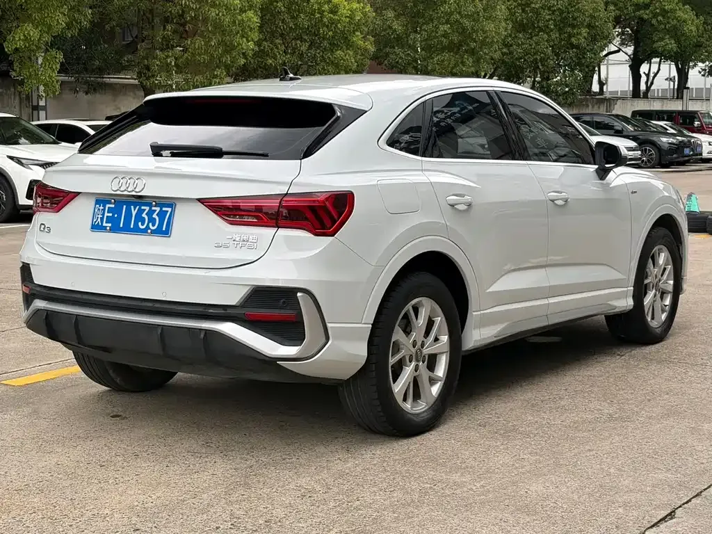 Audi Q3 Sportback — фото 8