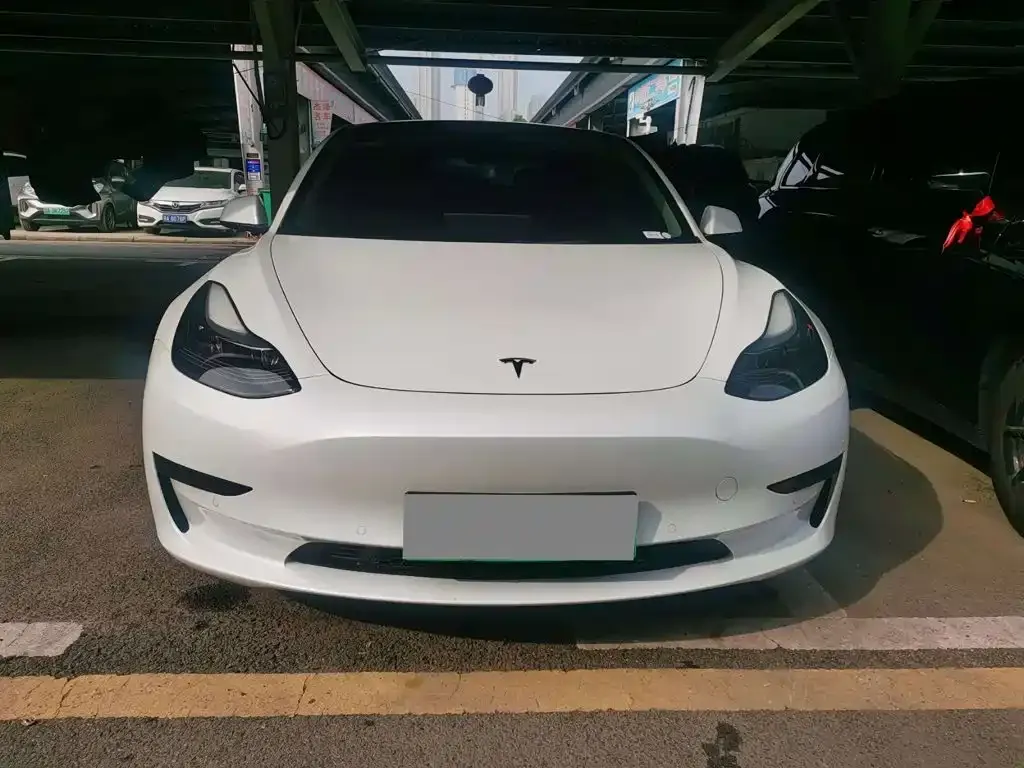 Tesla Model 3 — фото 5