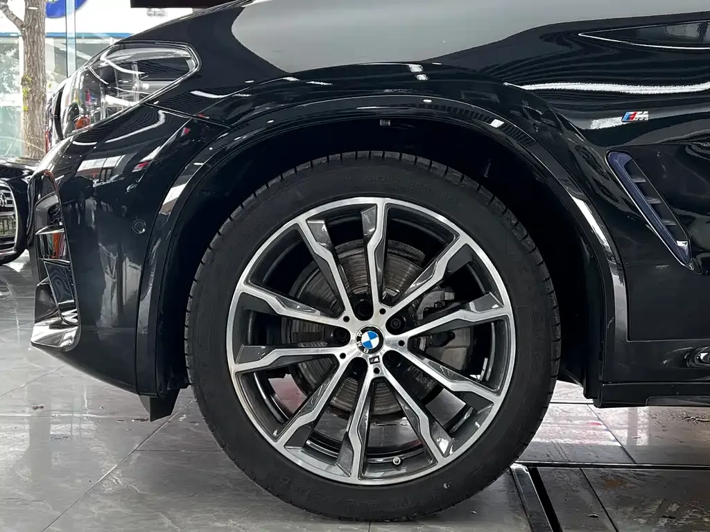 BMW X3 — фото 10