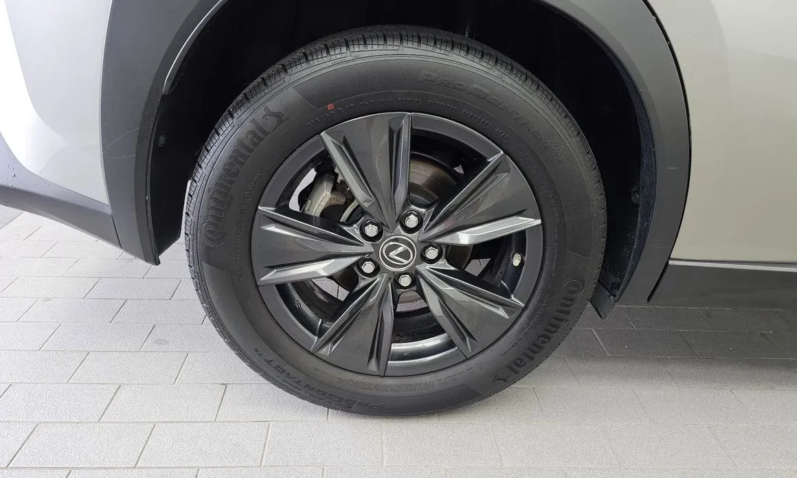 Lexus UX — фото 8