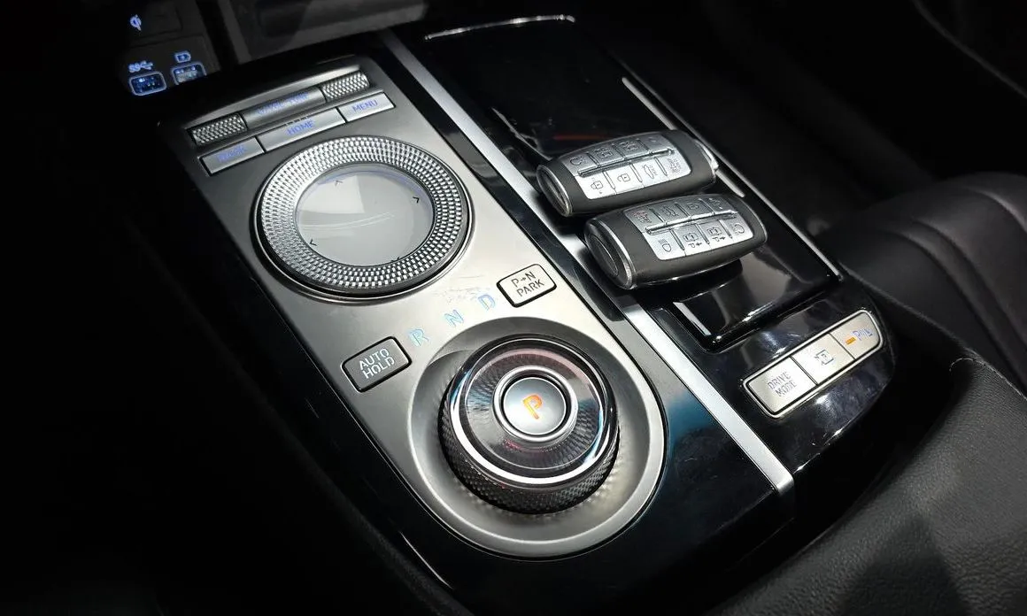 Genesis G80 — фото 9