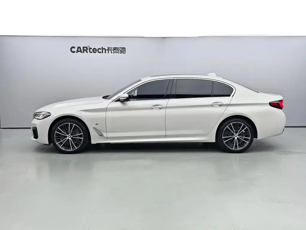BMW 5 Series — фото 3