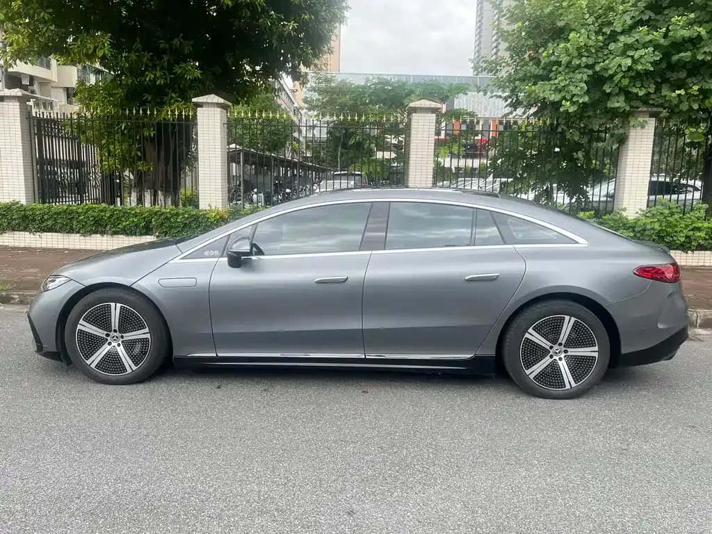 Mercedes-Benz EQS — фото 10