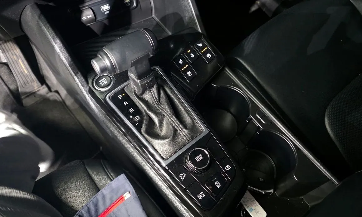Kia Sportage — фото 8