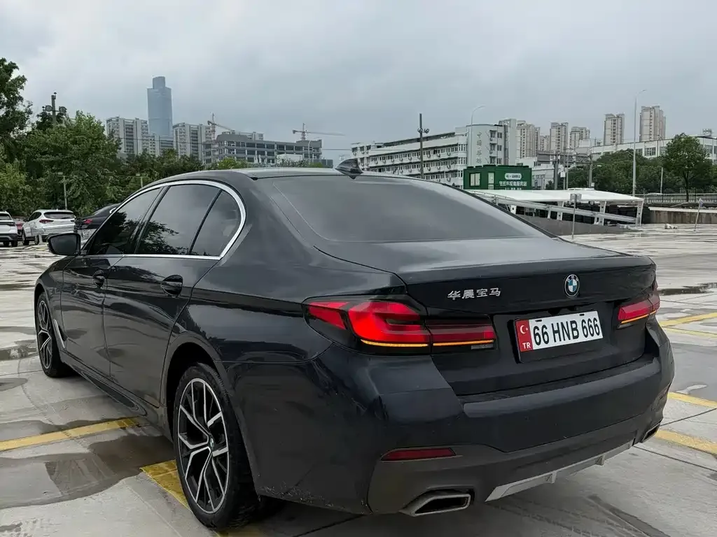 BMW 5 Series — фото 2