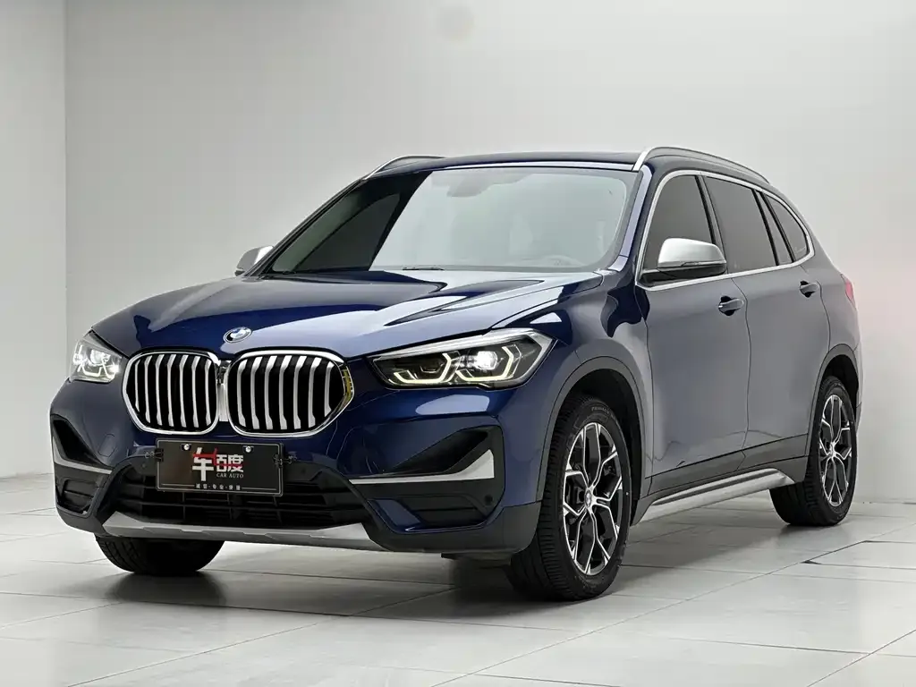 BMW X1 — фото 1