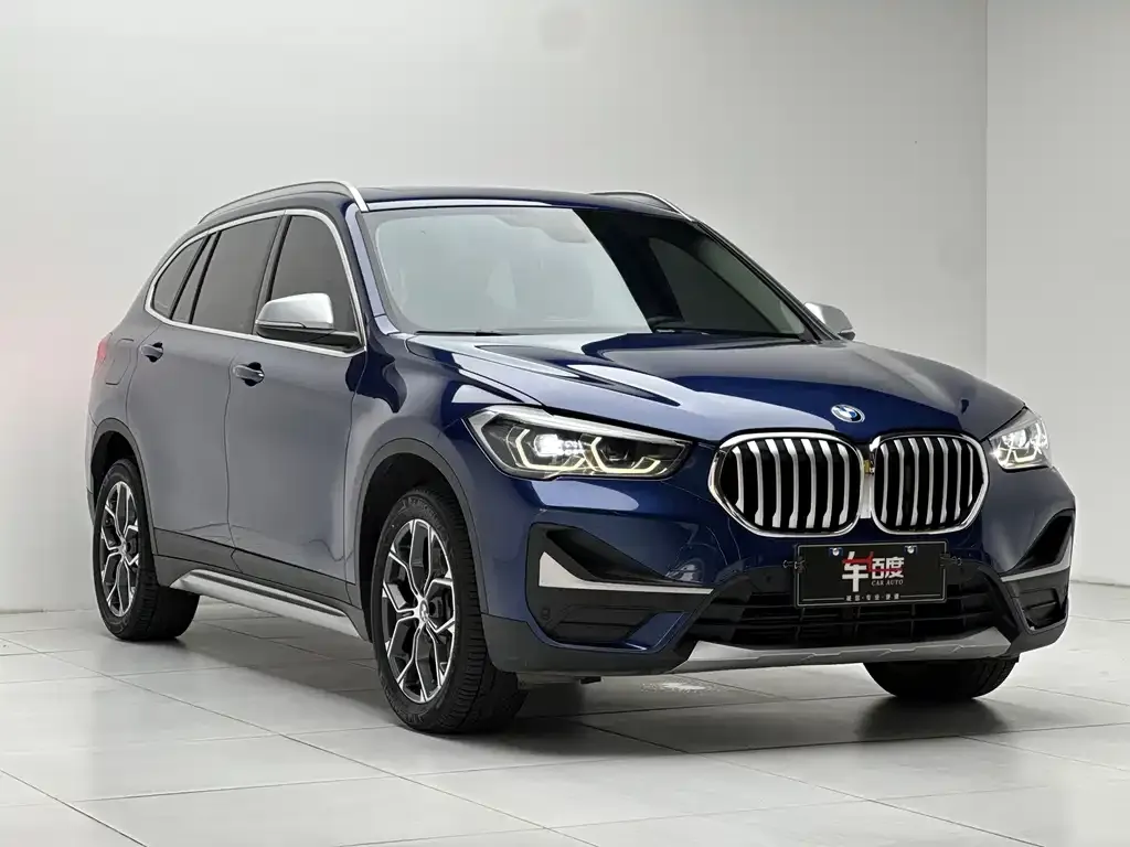 BMW X1 — фото 5