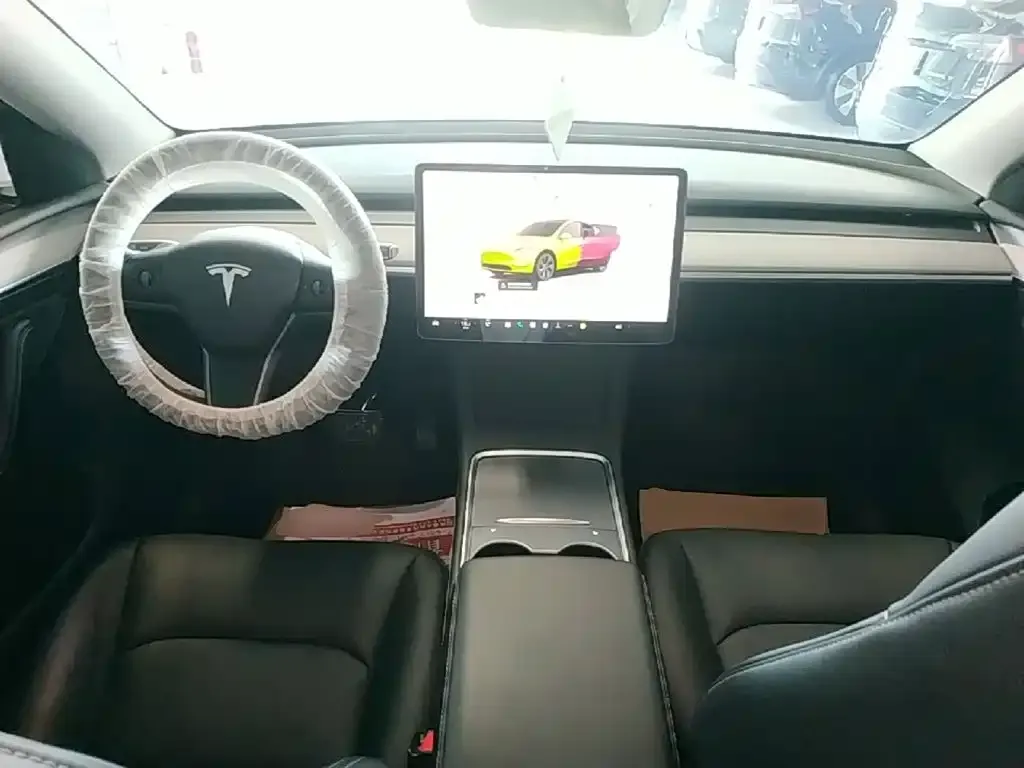 Tesla Model Y — фото 7