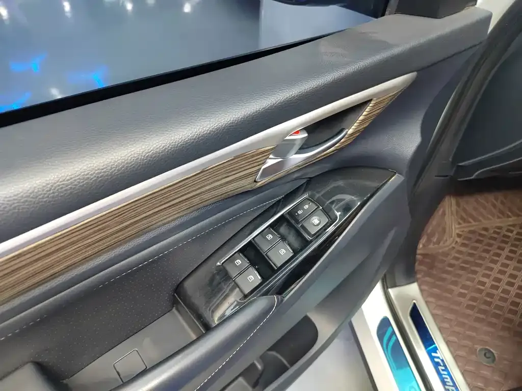 GAC Motor Trumpchi M8 — фото 8