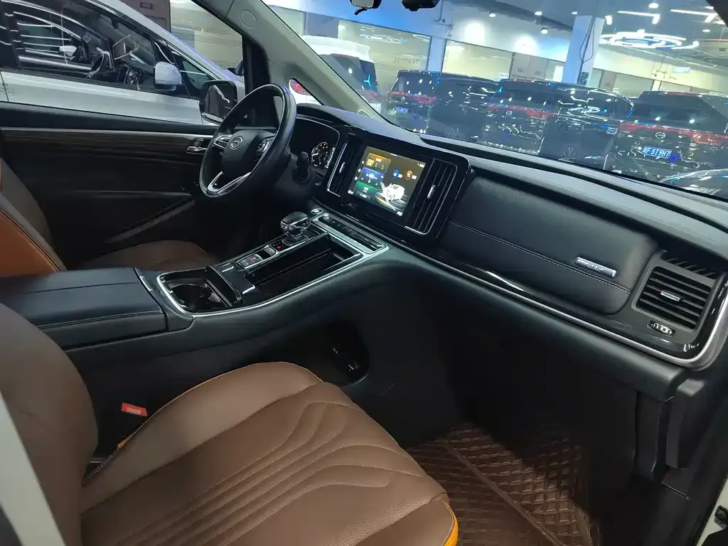 GAC Motor Trumpchi M8 — фото 3