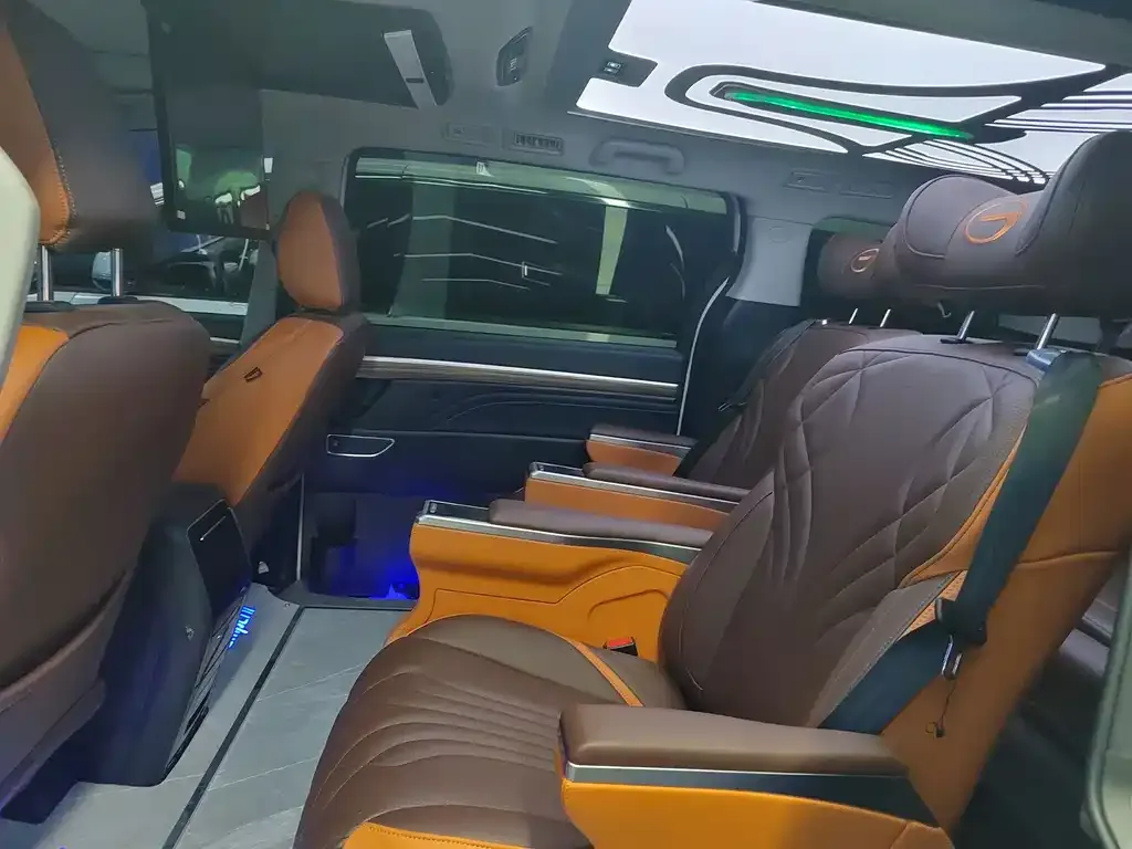 GAC Motor Trumpchi M8 — фото 10