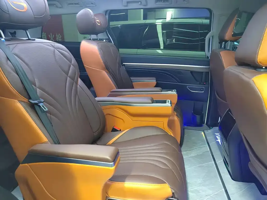 GAC Motor Trumpchi M8 — фото 4