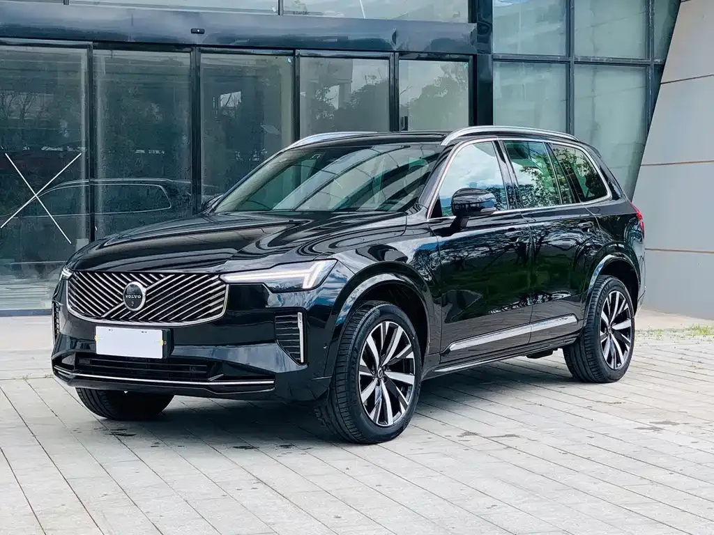 Volvo XC90 — фото 1
