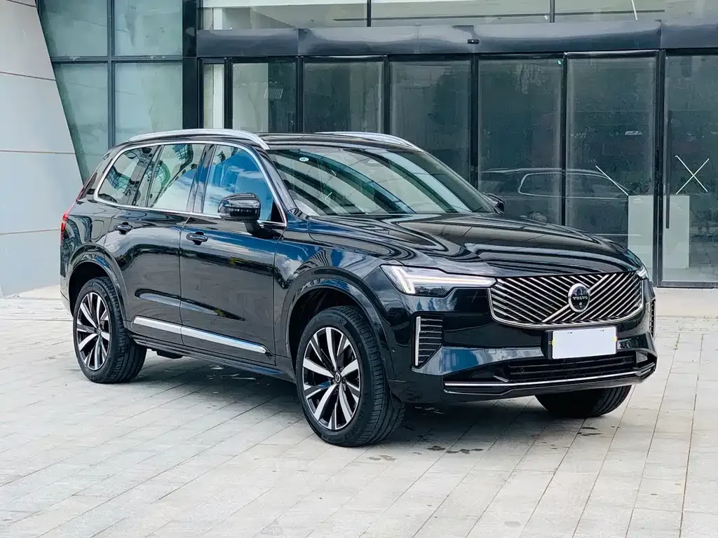 Volvo XC90 — фото 8