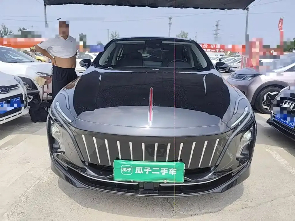 Hongqi E-QM5 — фото 2