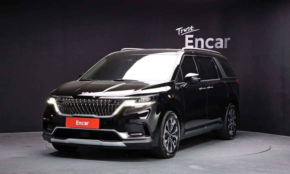 Kia Carnival — фото 1