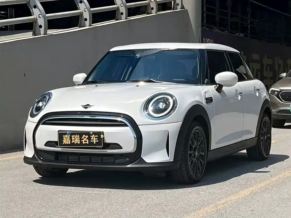 MINI Cooper (3-door) — фото 1