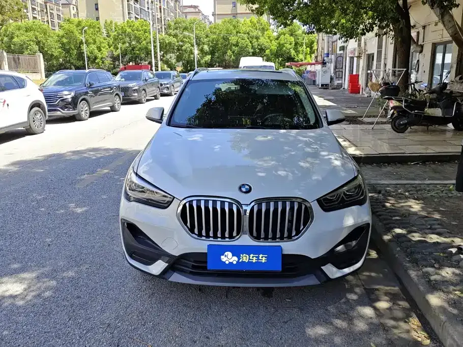 BMW X1 — фото 10