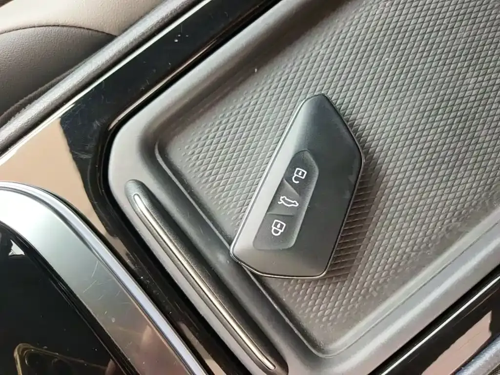Volkswagen ID.4 Crozz — фото 10