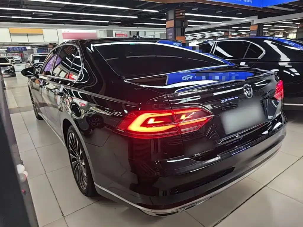 Volkswagen Phideon — фото 10