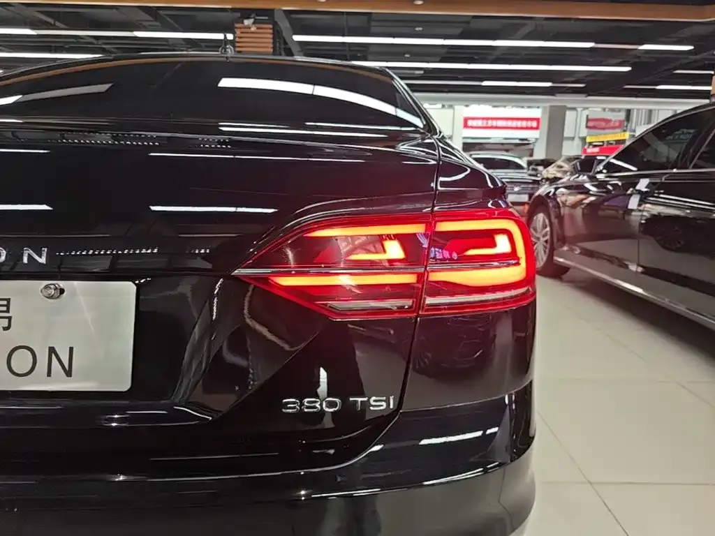 Volkswagen Phideon — фото 8