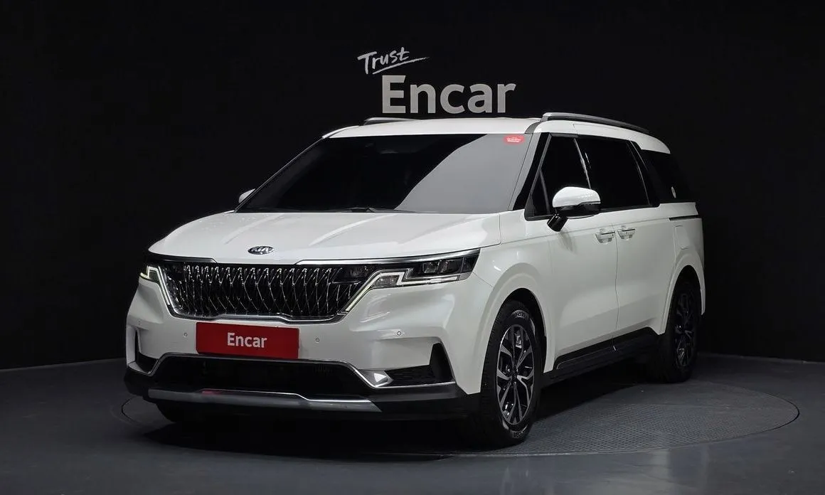 Kia Carnival — фото 1