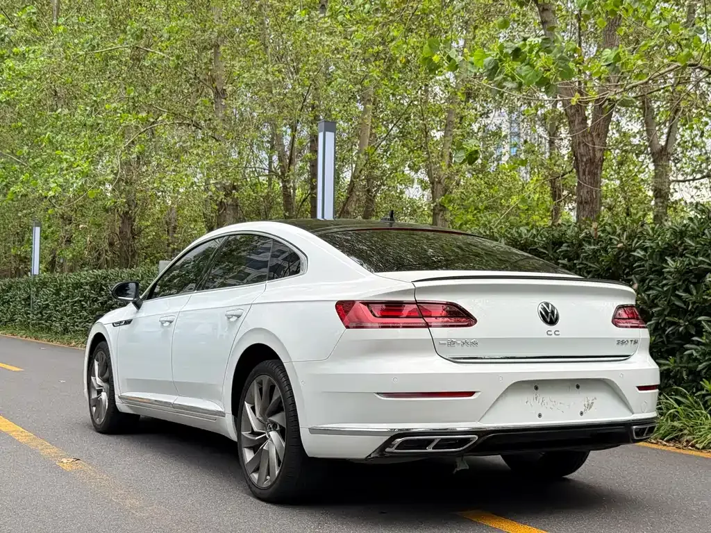 Volkswagen CC — фото 6