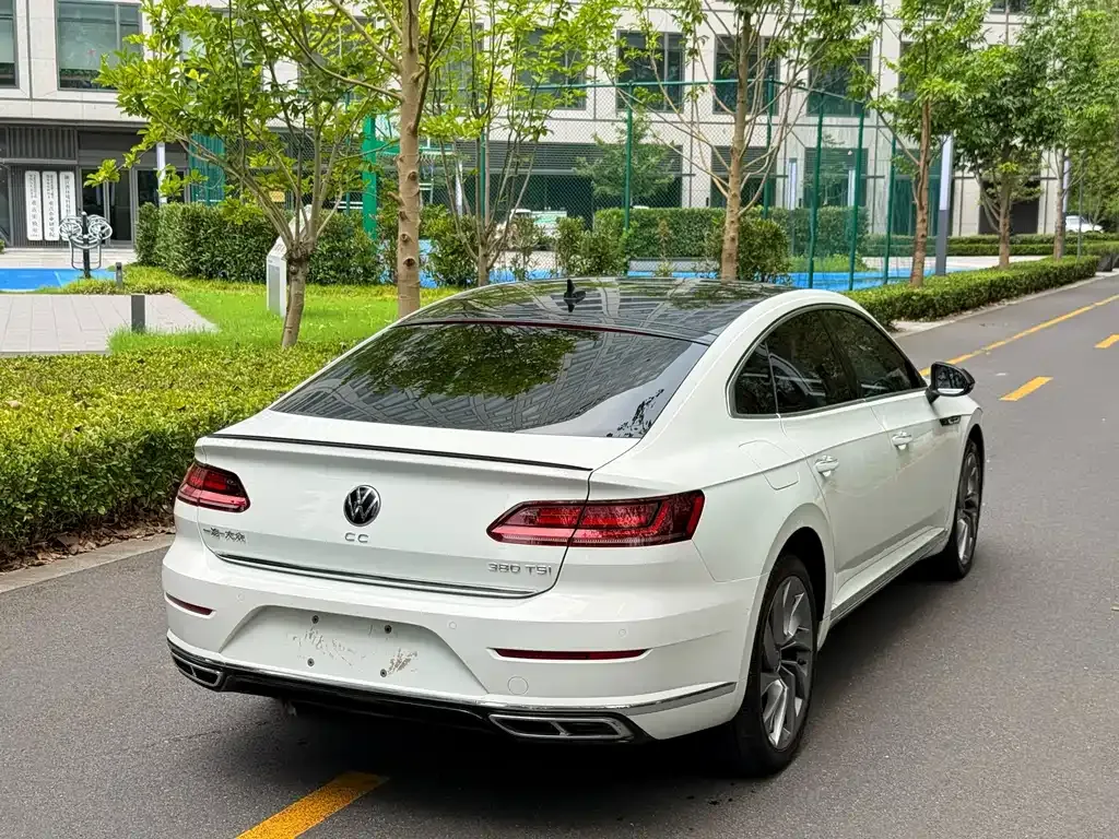 Volkswagen CC — фото 5