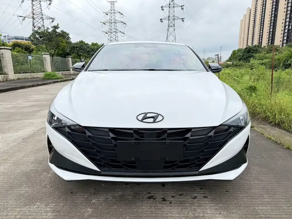 Hyundai Elantra — фото 8