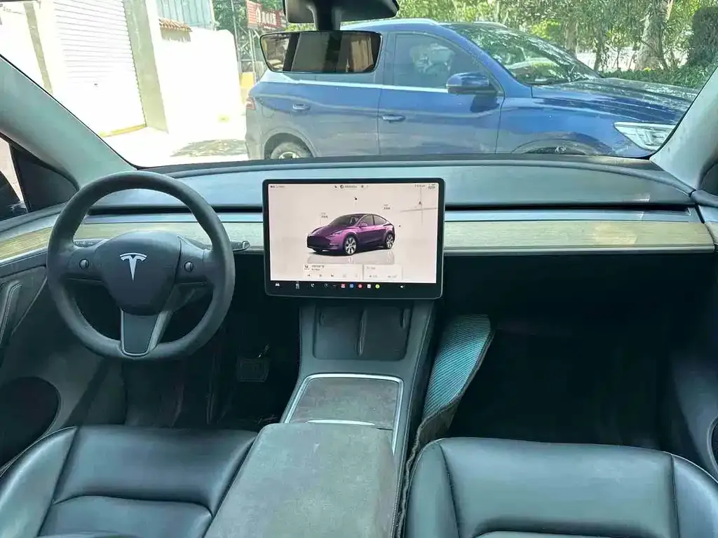 Tesla Model Y — фото 3