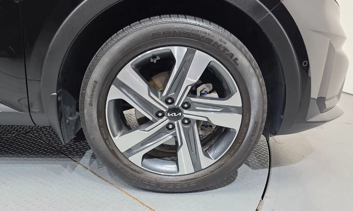Kia Sorento — фото 7