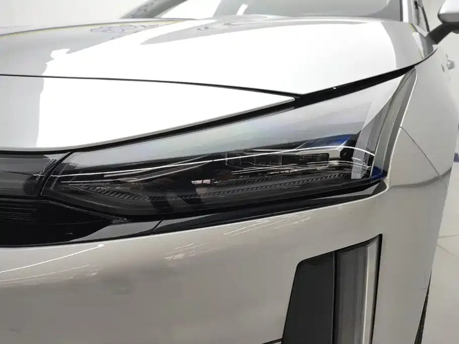 Geely Galaxy L6 — фото 3