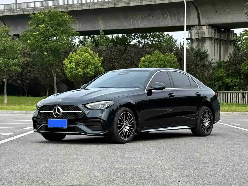 Mercedes-Benz C-Class — фото 1